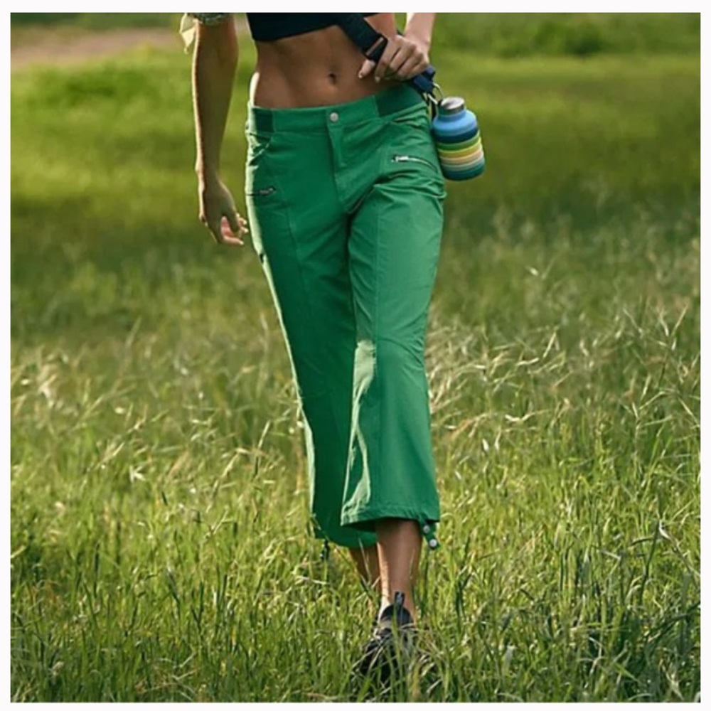 Free People Movement Green Cropped Pants SZ. XS BNWOT